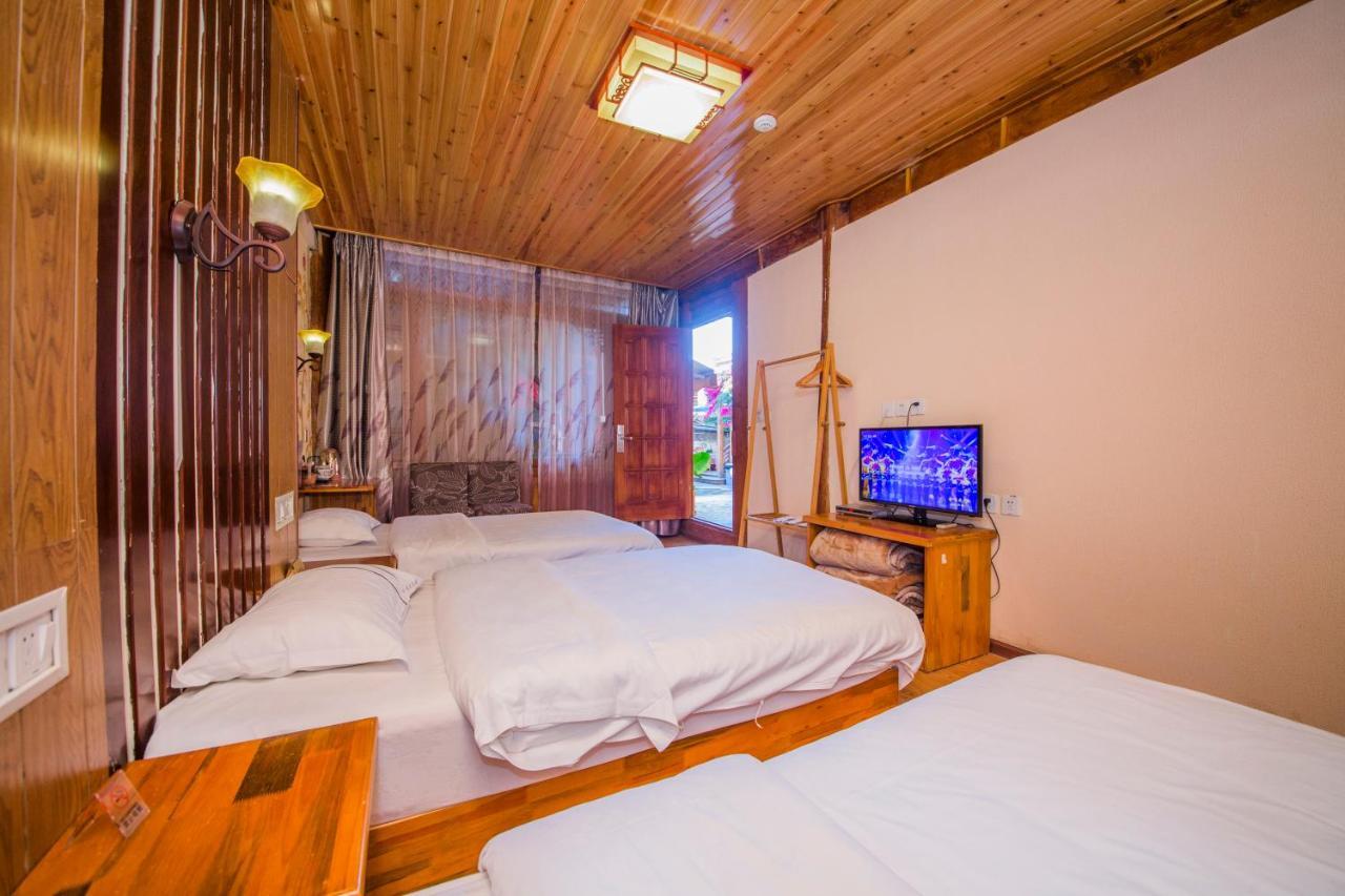 Lijiang Rongyi Homestay Buitenkant foto